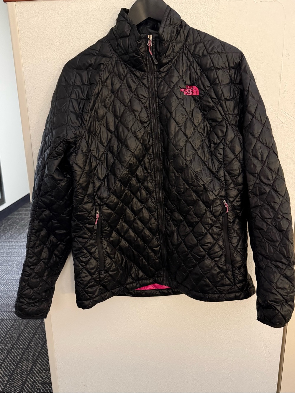 The North Face Women’s Black Quilted Puffer Jacket / Pink accents - Large